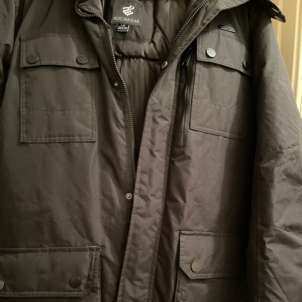 Men’s Roca Wear Puffer Coat with Hood Size Large, Black.  Like New, worn once!